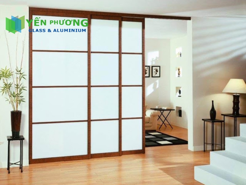 5 lý do bạn không nên bỏ qua vách ngăn nhôm kính phòng khách