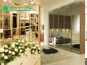 5 lý do bạn không nên bỏ qua vách ngăn nhôm kính phòng khách